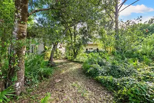 1343 Ranchero Dr, Sarasota, FL 34240 - Photo 60