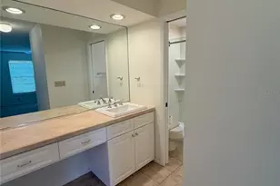 5345 Pamela Wood Way, Sarasota, FL 34233 - Photo 12