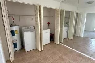 5345 Pamela Wood Way, Sarasota, FL 34233 - Photo 16