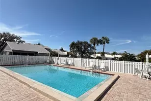 5345 Pamela Wood Way, Sarasota, FL 34233 - Photo 6