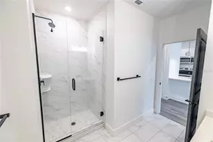 1420 Lakefront Dr, Sarasota, FL 34240 - Photo 10