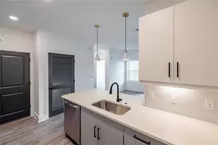 1420 Lakefront Dr, Sarasota, FL 34240 - Photo 4