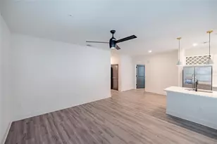 1420 Lakefront Dr, Sarasota, FL 34240 - Photo 12