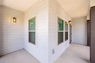1420 Lakefront Dr, Sarasota, FL 34240 - Photo 30