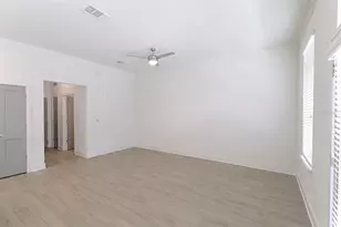 1420 Lakefront Dr, Sarasota, FL 34240 - Photo 10