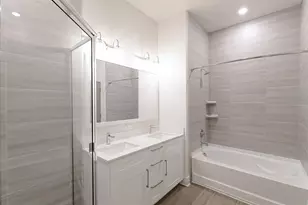 1420 Lakefront Dr, Sarasota, FL 34240 - Photo 28