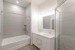 1420 Lakefront Dr, Sarasota, FL 34240 - Photo 28