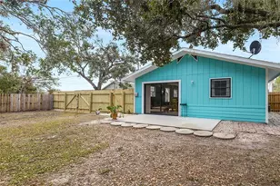 3200 Tobero Ln, Sarasota, FL 34235 - Photo 24