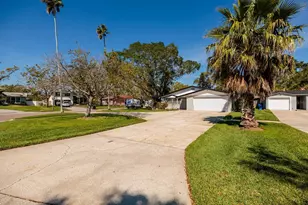 5500 Bayou Grande Blvd NE, Saint Petersburg, FL 33703 - Photo 4
