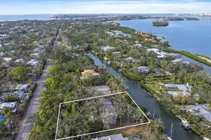 5225 Hidden Harbor Rd, Sarasota, FL 34242 - Photo 1