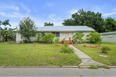 2302 8th Avenue W, Bradenton, FL 34205 - Photo 1