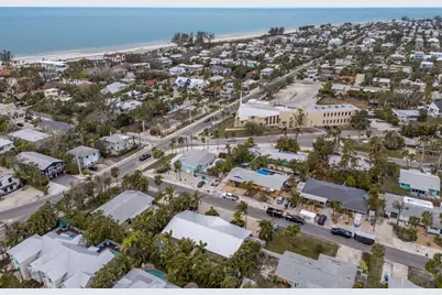 205 82nd Street #East, Holmes Beach, FL 34217 - Photo 36