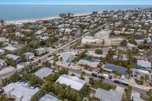 205 82nd St, Holmes Beach, FL 34217 - Photo 36