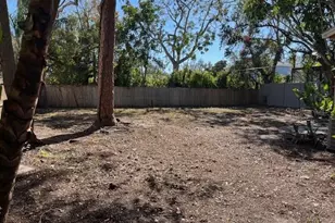 1958 Bougainvillea St, Sarasota, FL 34239 - Photo 4