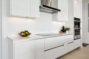 301 Quay Commons, Sarasota, FL 34236 - Photo 16