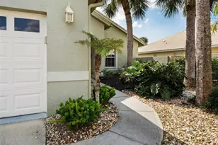 1358 Berkshire Ct, Venice, FL 34292 - Photo 4