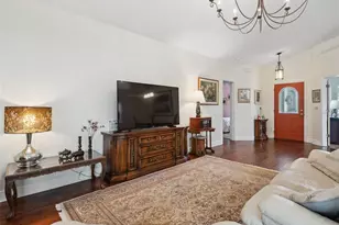 1358 Berkshire Ct, Venice, FL 34292 - Photo 10