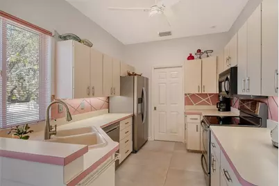 746 Plymouth Street, Sarasota, FL 34242 - Photo 16