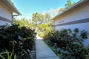 746 Plymouth St, Sarasota, FL 34242 - Photo 8