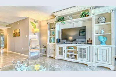 1200 E Peppertree Lane #305, Sarasota, FL 34242 - Photo 18