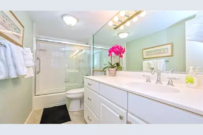 1200 E Peppertree Lane #305, Sarasota, FL 34242 - Photo 28