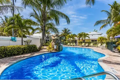 6606 Holmes Boulevard #3, Holmes Beach, FL 34217 - Photo 10