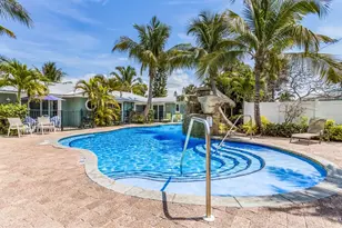 6606 Holmes Blvd, Holmes Beach, FL 34217 - Photo 8