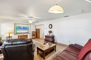 2202 21st St W, Bradenton, FL 34205 - Photo 8