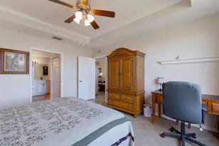 8414 Wethersfield Run, Lakewood Ranch, FL 34202 - Photo 20