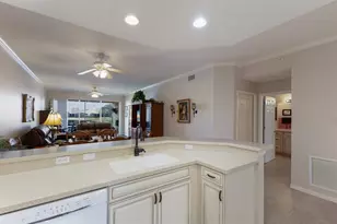 8414 Wethersfield Run, Lakewood Ranch, FL 34202 - Photo 10