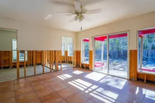 132 Harrison Dr, Sarasota, FL 34236 - Photo 14