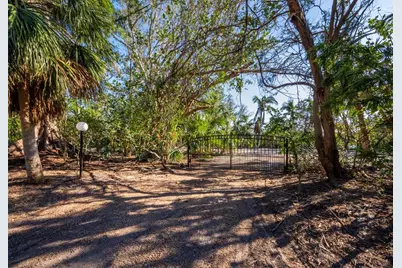 620 Jackson Way, Longboat Key, FL 34228 - Photo 6