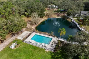 1228 Wagon Wheel Dr, Sarasota, FL 34240 - Photo 14