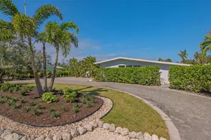 619 Buttonwood Dr, Longboat Key, FL 34228 - Photo 6