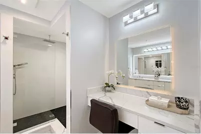 650 Golden Gate Point #403, Sarasota, FL 34236 - Photo 26