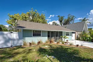 470 Leach St, Englewood, FL 34223 - Photo 2