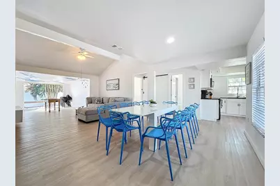 2900 Woodpine Court, Sarasota, FL 34231 - Photo 8