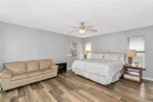 6145 Bonaventure Ct, Sarasota, FL 34243 - Photo 32