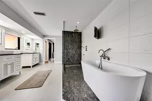 5236 Siesta Cove Dr, Sarasota, FL 34242 - Photo 30