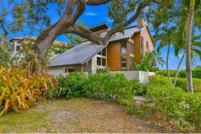 5236 Siesta Cove Drive, Sarasota, FL 34242 - Photo 2