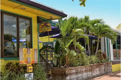 327 Avenida Milano, Sarasota, FL 34242 - Photo 60