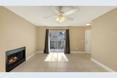 850 S Tamiami Trail #301, Sarasota, FL 34236 - Photo 4