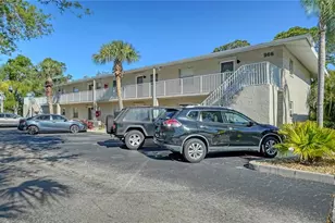 966 La Costa Cir, Sarasota, FL 34237 - Photo 2