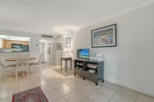 966 La Costa Cir, Sarasota, FL 34237 - Photo 10