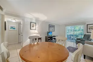 966 La Costa Cir, Sarasota, FL 34237 - Photo 8