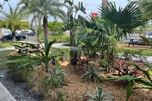 7150 N Tamiami Trl, Sarasota, FL 34243 - Photo 10