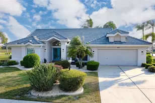 1211 Peridot Ln, Sun City Center, FL 33573 - Photo 1