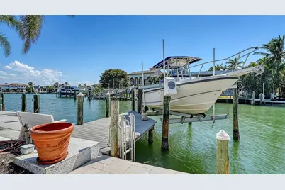 732 Siesta Drive, Sarasota, FL 34242 - Photo 18