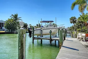 732 Siesta Dr, Sarasota, FL 34242 - Photo 16