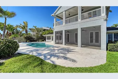 732 Siesta Drive, Sarasota, FL 34242 - Photo 14